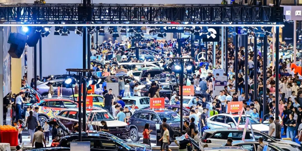 China's November Car Sales Show an Industry Splitting Into Winners and Stragglers