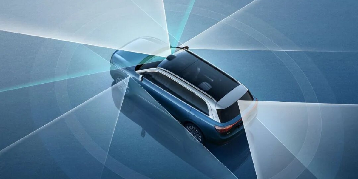 China's Assisted-Driving Race Is Forcing Carmakers to Choose: Build or Partner