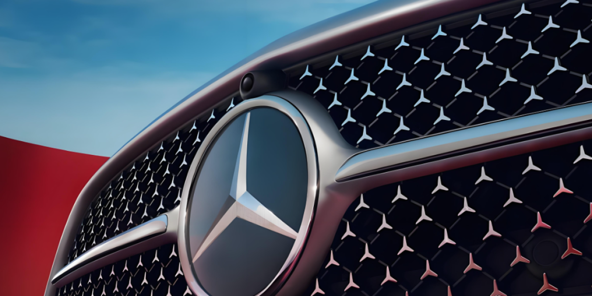 Mercedes' China Dealer Retreat Shows How Fast Luxury's Old Power Is Fading